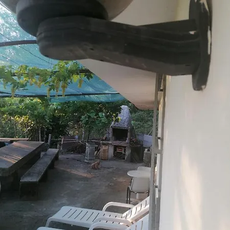 Petrilla'S Cottage 公寓